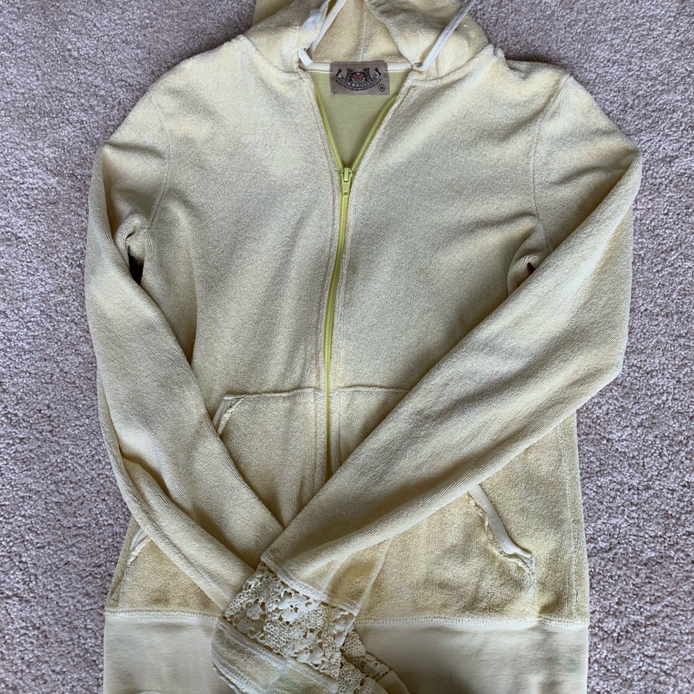 Hooded jacket